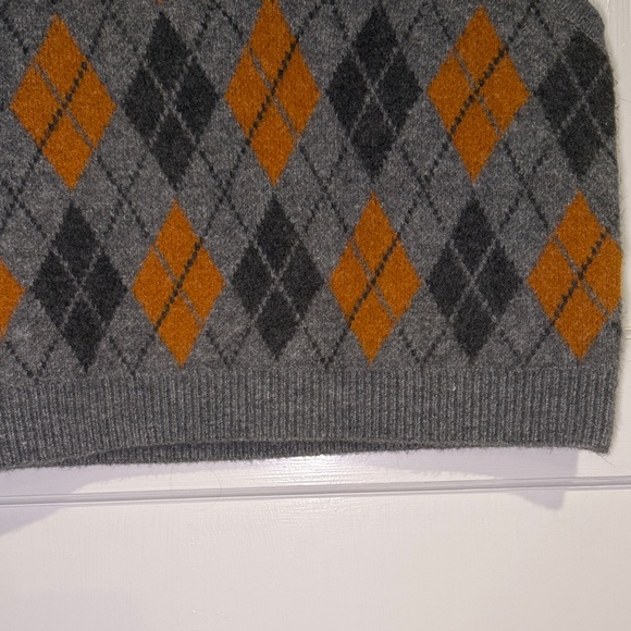 Zara Gray and Orange Argyle Knit Vest - Picture 4 of 5